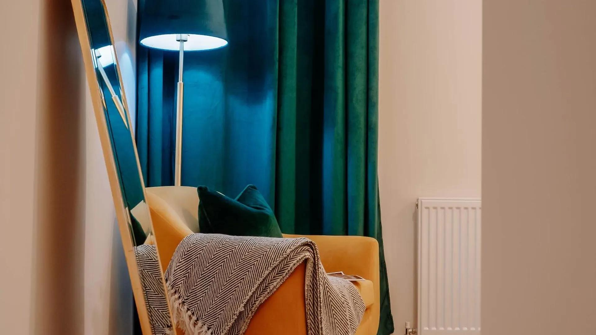 Mayfield Three - Central Harrogate Apartment