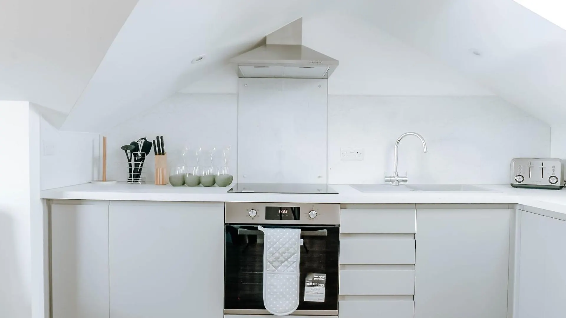 Mayfield Three - Central Harrogate Apartment