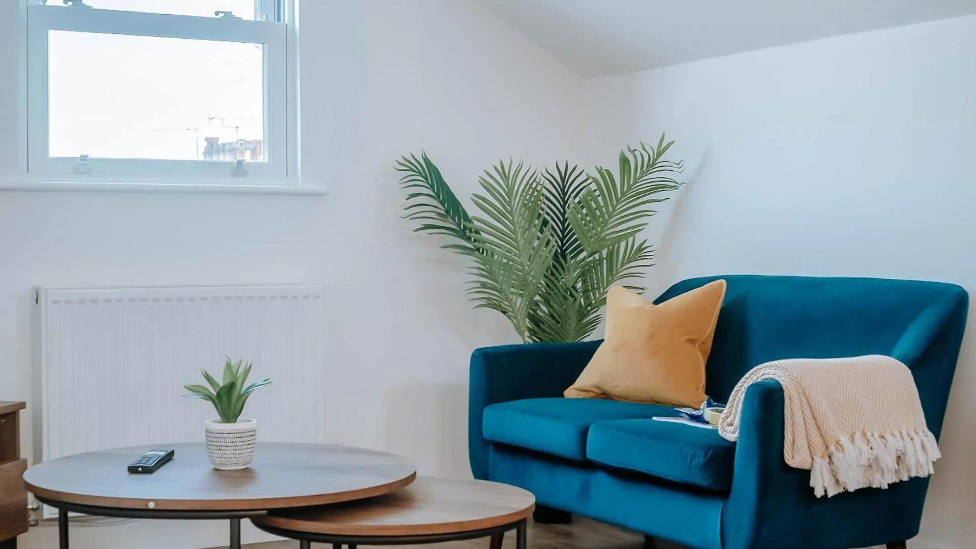 Mayfield Three - Central Harrogate Apartment